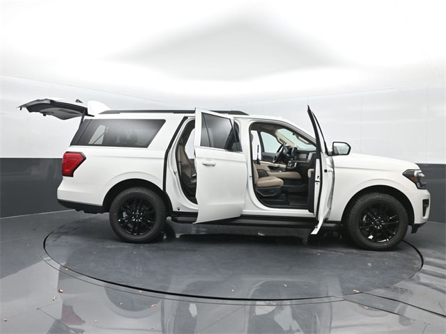 new 2024 Ford Expedition car, priced at $60,475