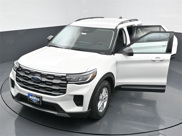 new 2025 Ford Explorer car, priced at $40,245