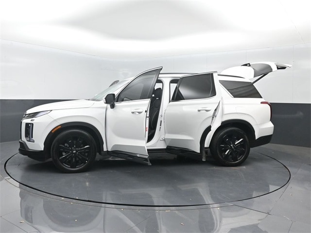 used 2024 Hyundai Palisade car, priced at $37,543