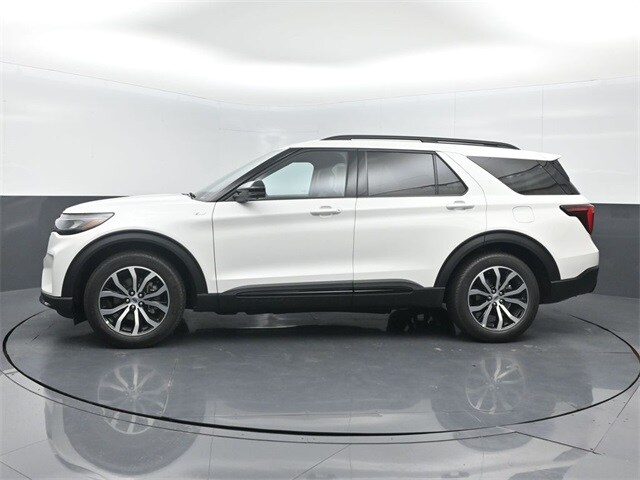 new 2025 Ford Explorer car, priced at $42,885
