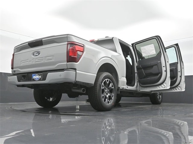 new 2024 Ford F-150 car, priced at $43,014