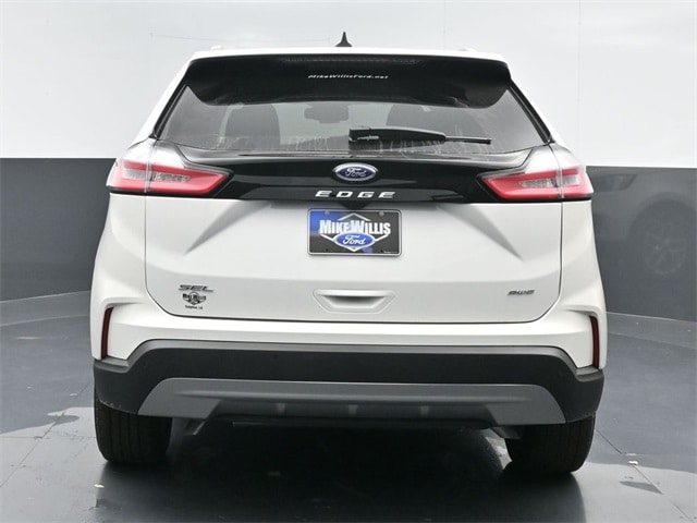 new 2024 Ford Edge car, priced at $37,020