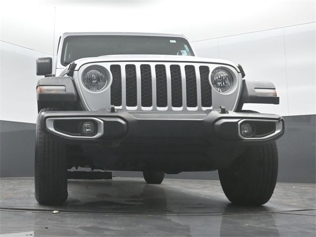 used 2023 Jeep Gladiator car, priced at $32,789