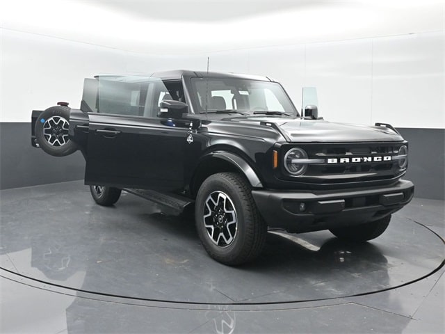 new 2025 Ford Bronco car, priced at $53,195