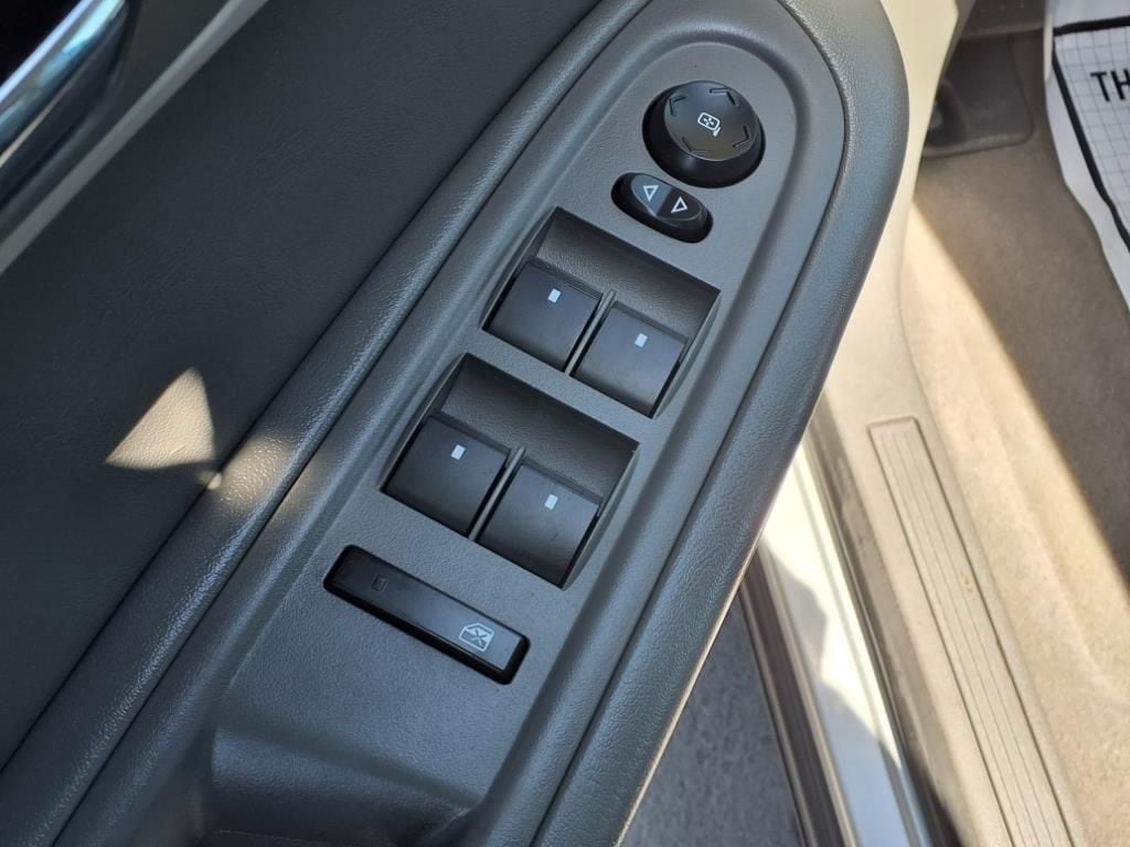 used 2014 Chevrolet Traverse car, priced at $11,000