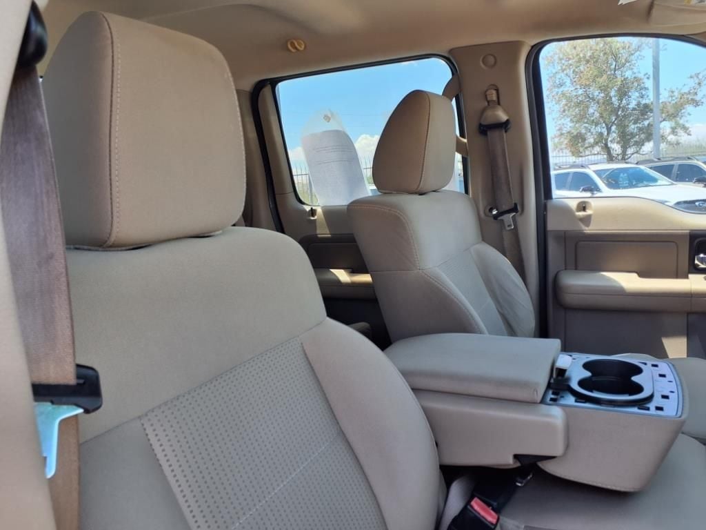used 2007 Ford F-150 XLT car, priced at $10,500
