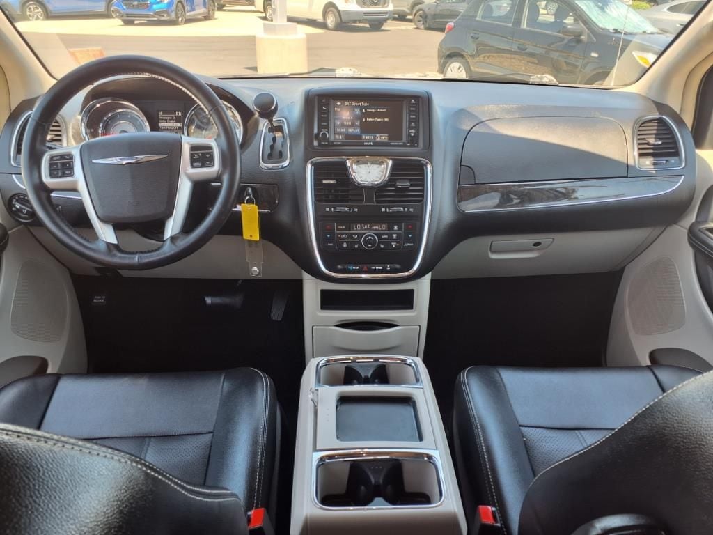 used 2015 Chrysler Town & Country car, priced at $7,777