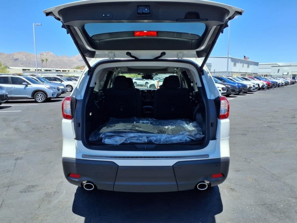 new 2025 Subaru Ascent car, priced at $45,161