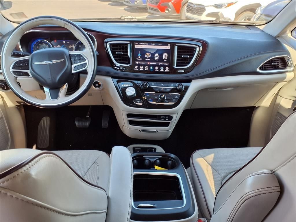 used 2020 Chrysler Pacifica car, priced at $18,500