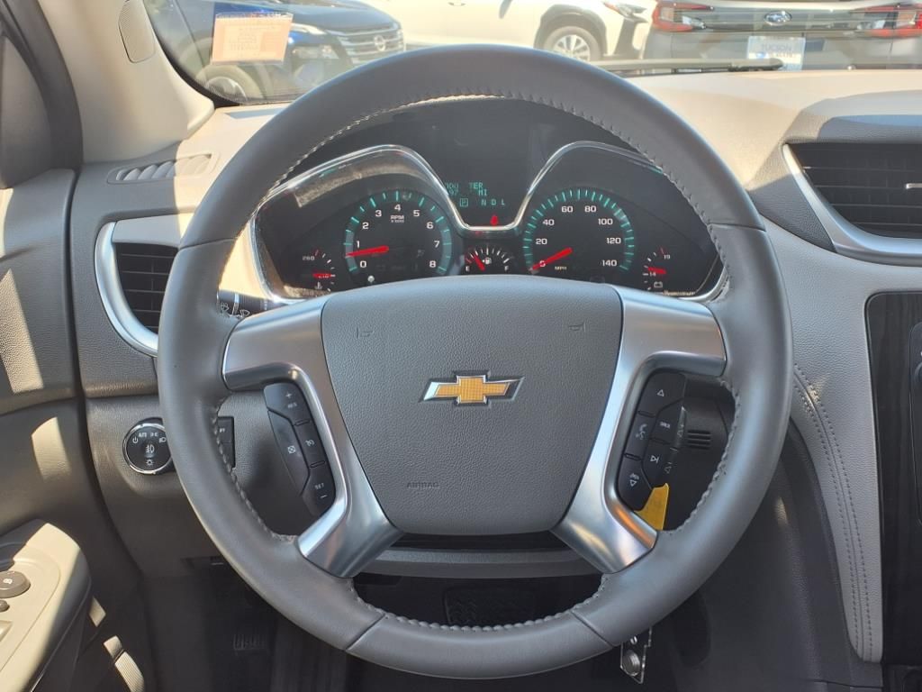 used 2014 Chevrolet Traverse car, priced at $11,000