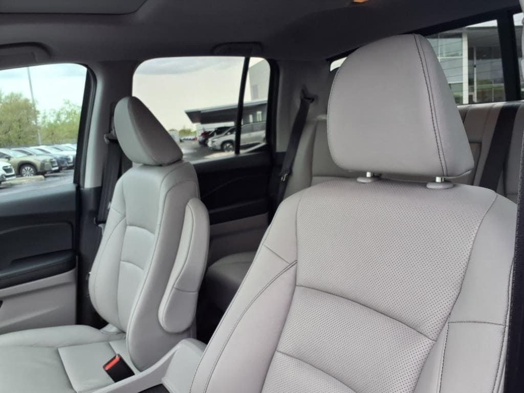 used 2023 Honda Ridgeline car, priced at $35,000