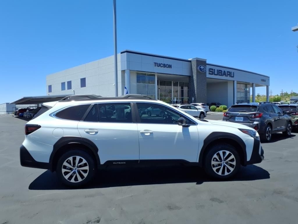 used 2025 Subaru Outback car, priced at $31,000