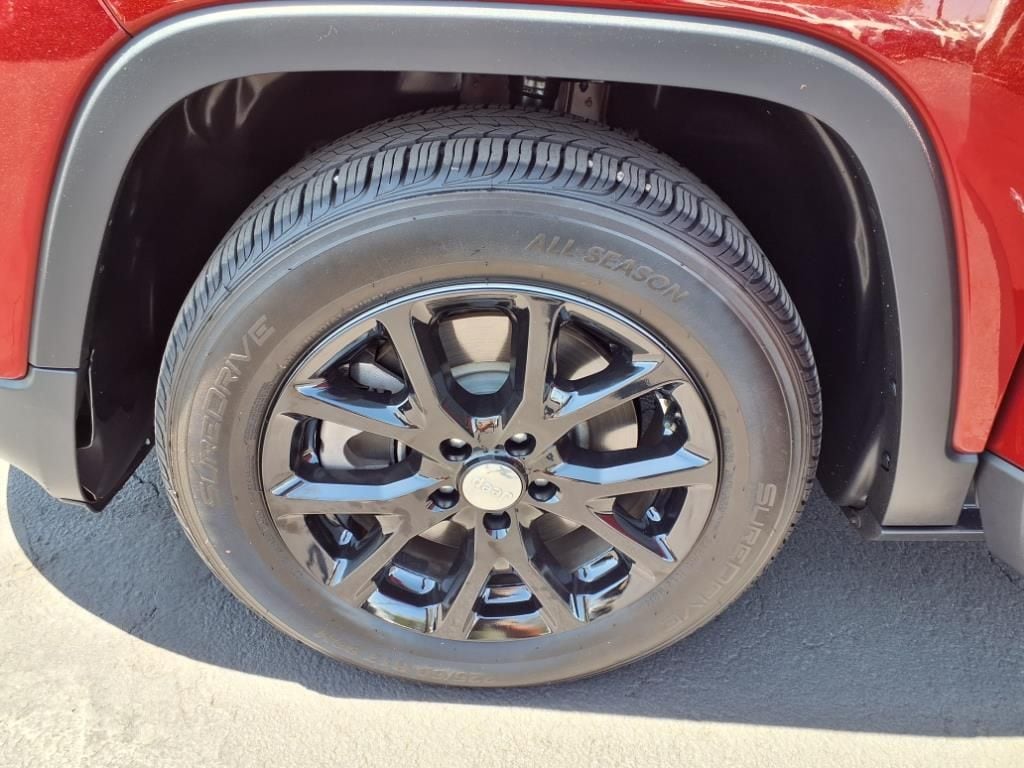 used 2017 Jeep Cherokee car, priced at $12,000