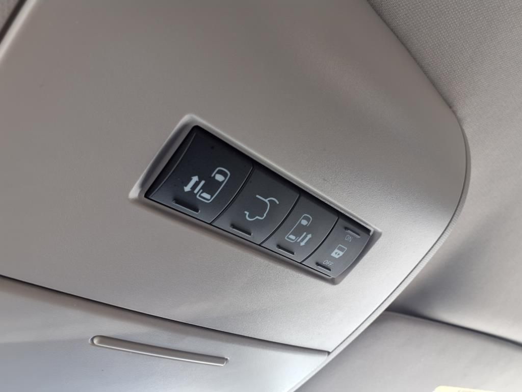 used 2015 Chrysler Town & Country car, priced at $7,777
