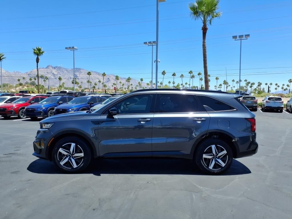 used 2023 Kia Sorento car, priced at $29,500