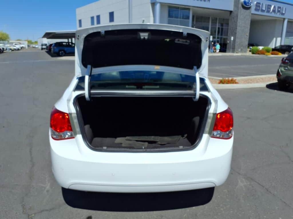 used 2014 Chevrolet Cruze car, priced at $10,000
