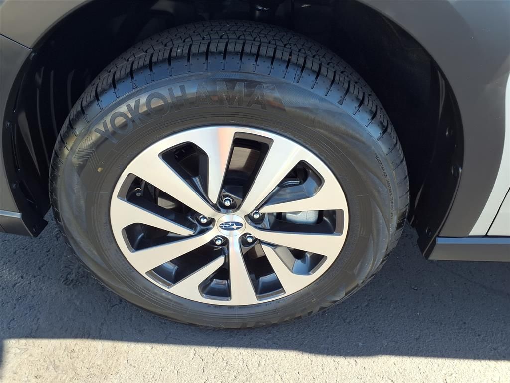 used 2025 Subaru Outback car, priced at $27,500