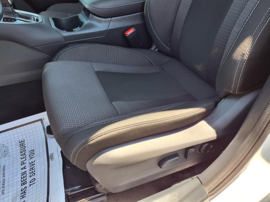 used 2025 Subaru Outback car, priced at $33,000
