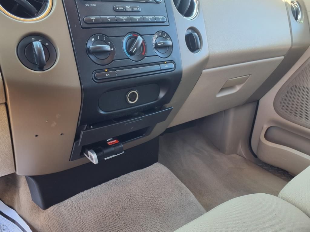 used 2007 Ford F-150 XLT car, priced at $10,500