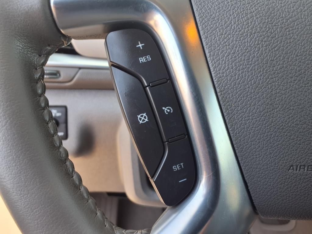 used 2014 Chevrolet Traverse car, priced at $11,000