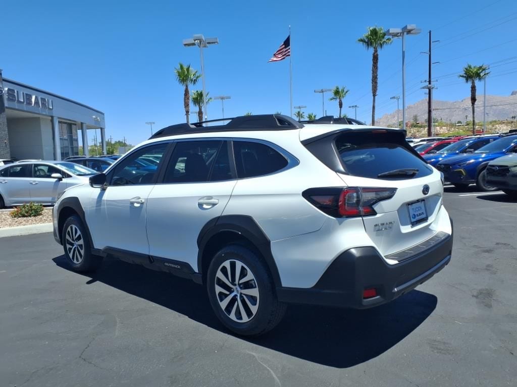 used 2025 Subaru Outback car, priced at $33,000