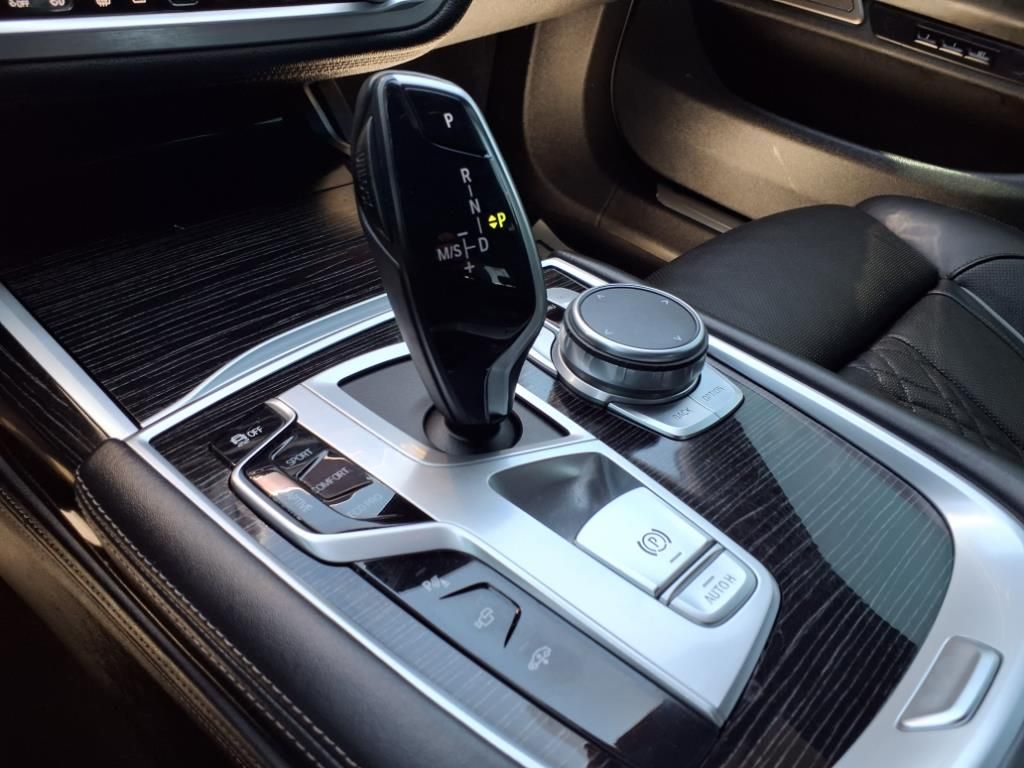 used 2019 BMW 750i car, priced at $35,500