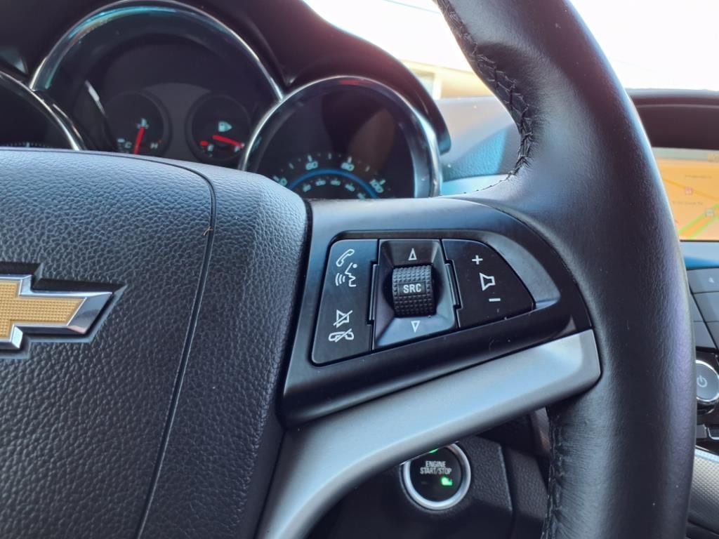 used 2014 Chevrolet Cruze car, priced at $10,000