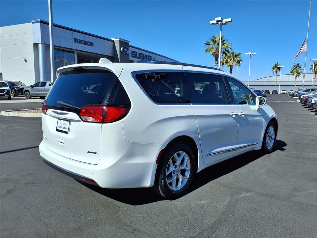 used 2020 Chrysler Pacifica car, priced at $18,500