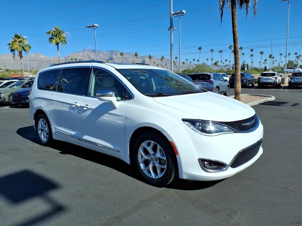 used 2020 Chrysler Pacifica car, priced at $18,500