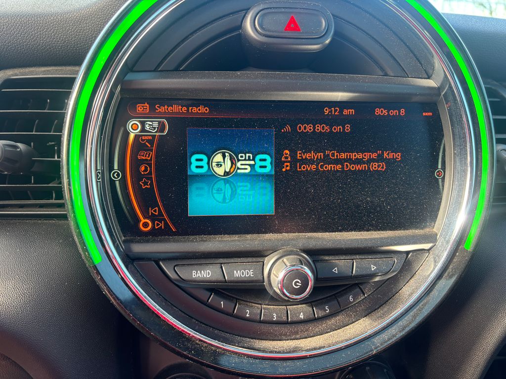 used 2018 MINI Hardtop 2 Door car, priced at $20,000