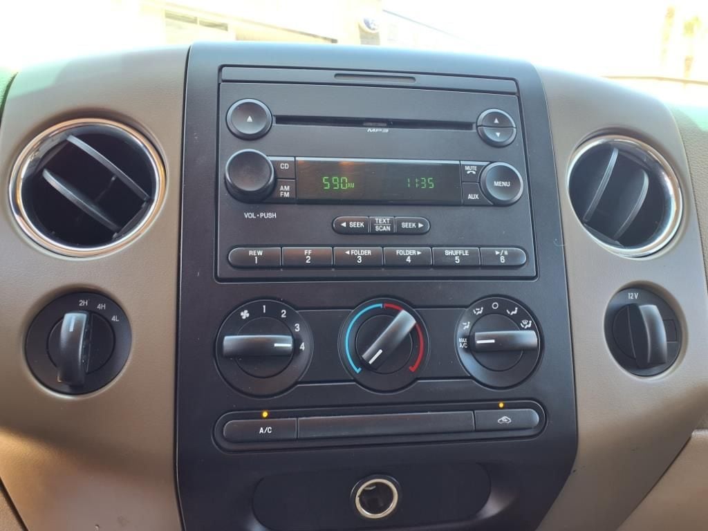 used 2007 Ford F-150 XLT car, priced at $10,500