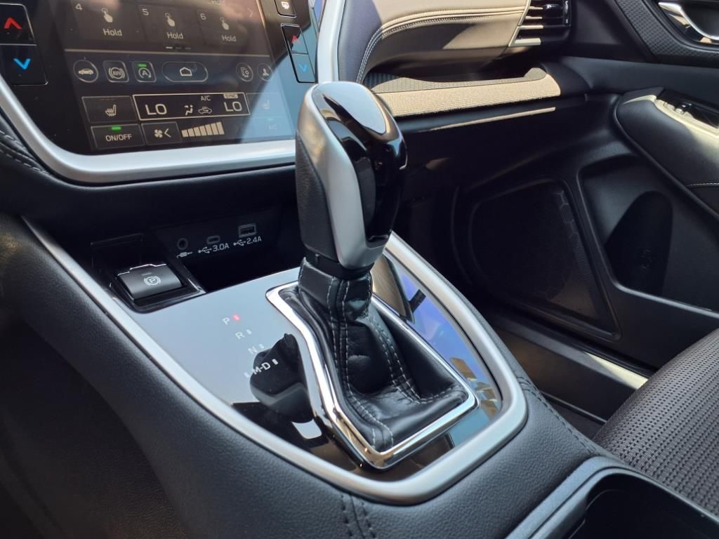 used 2025 Subaru Outback car, priced at $33,000