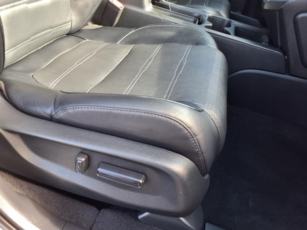 used 2018 Honda CR-V car, priced at $21,000