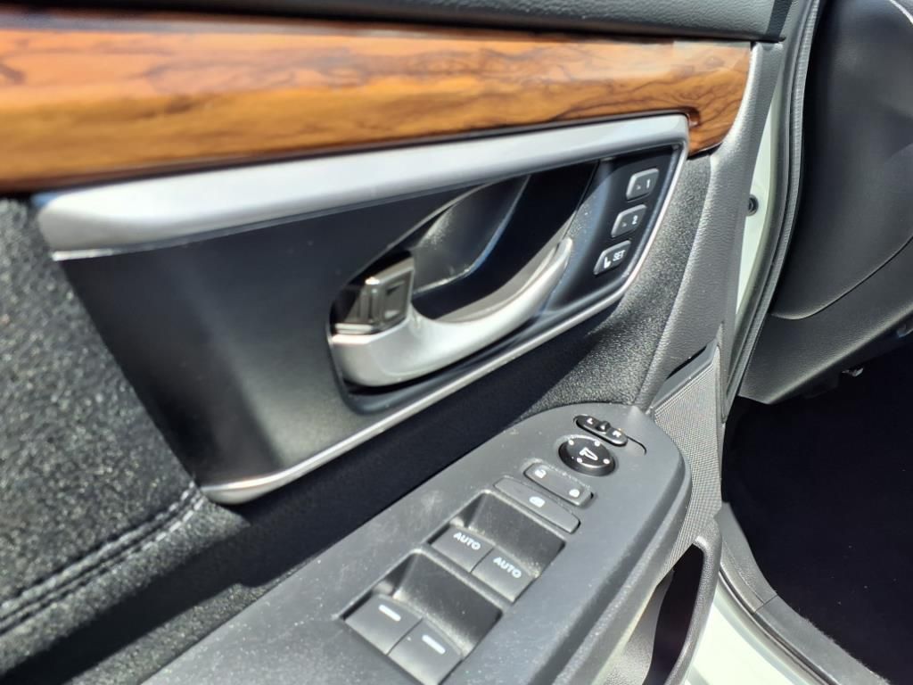 used 2020 Honda CR-V Hybrid car, priced at $25,000