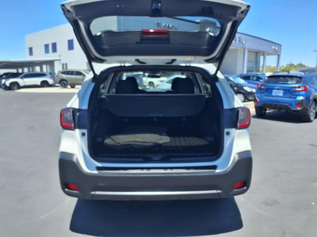 used 2025 Subaru Outback car, priced at $33,000