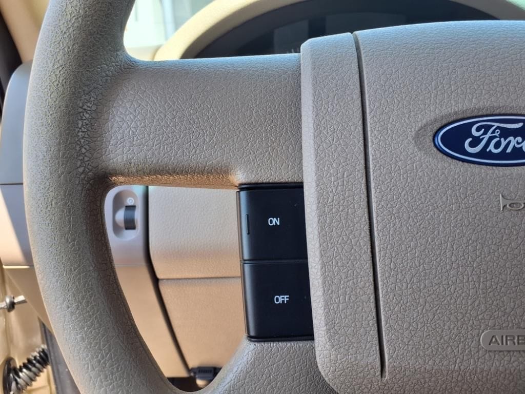 used 2007 Ford F-150 XLT car, priced at $10,500