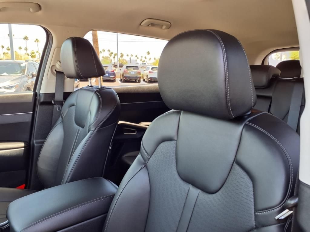 used 2023 Kia Sorento car, priced at $29,500