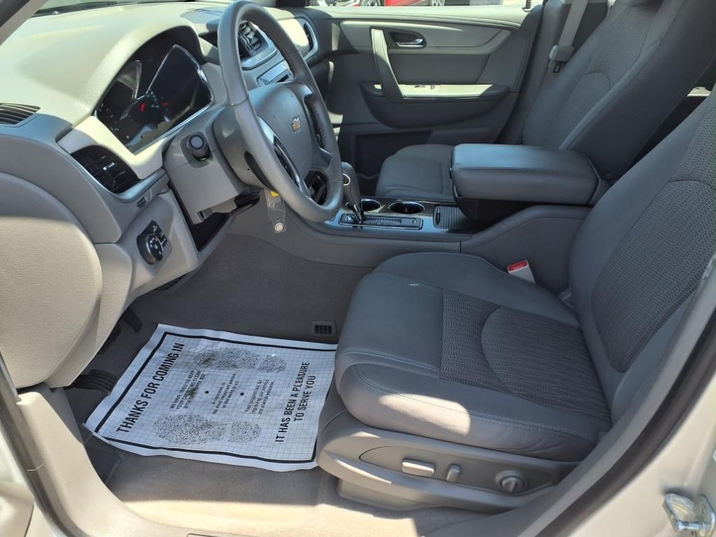 used 2014 Chevrolet Traverse car, priced at $11,000