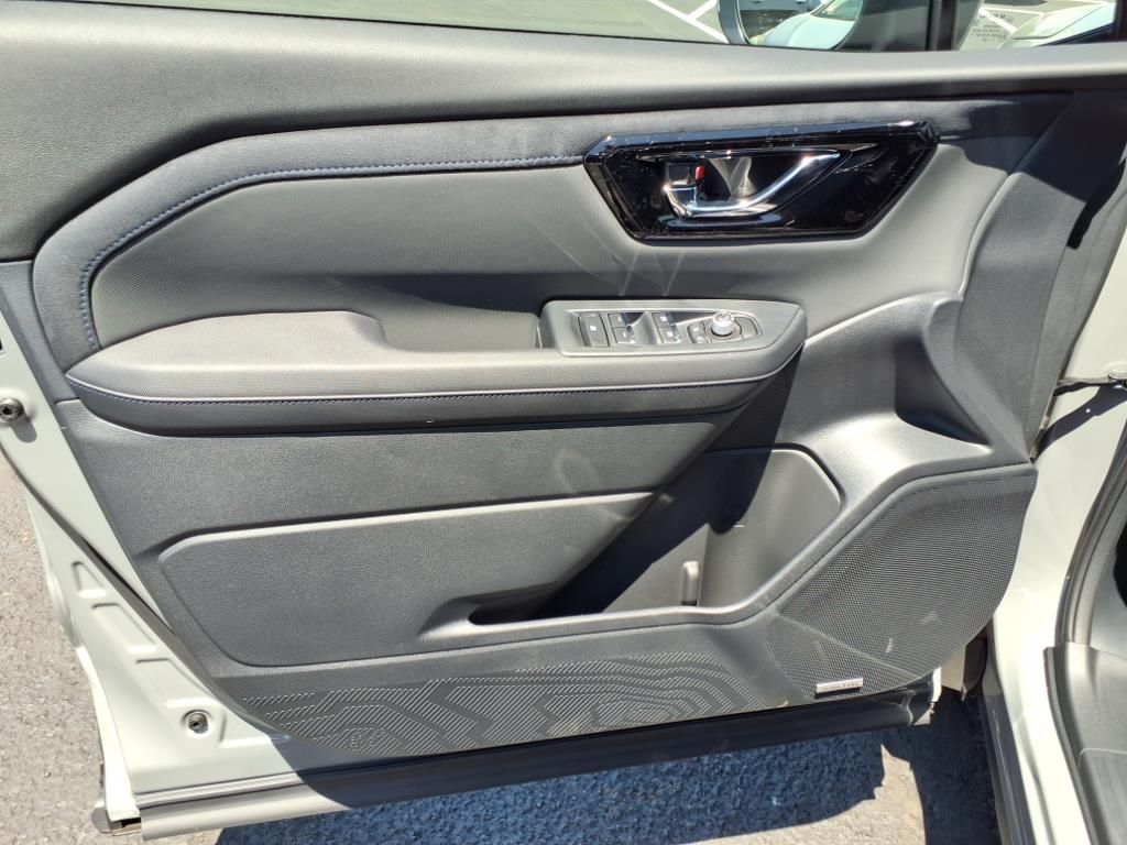 new 2025 Subaru Forester car, priced at $42,304