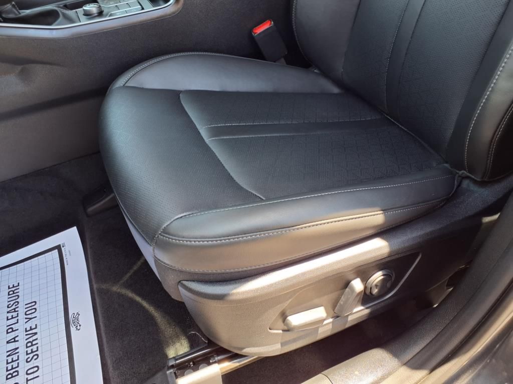 used 2023 Kia Sorento car, priced at $29,500