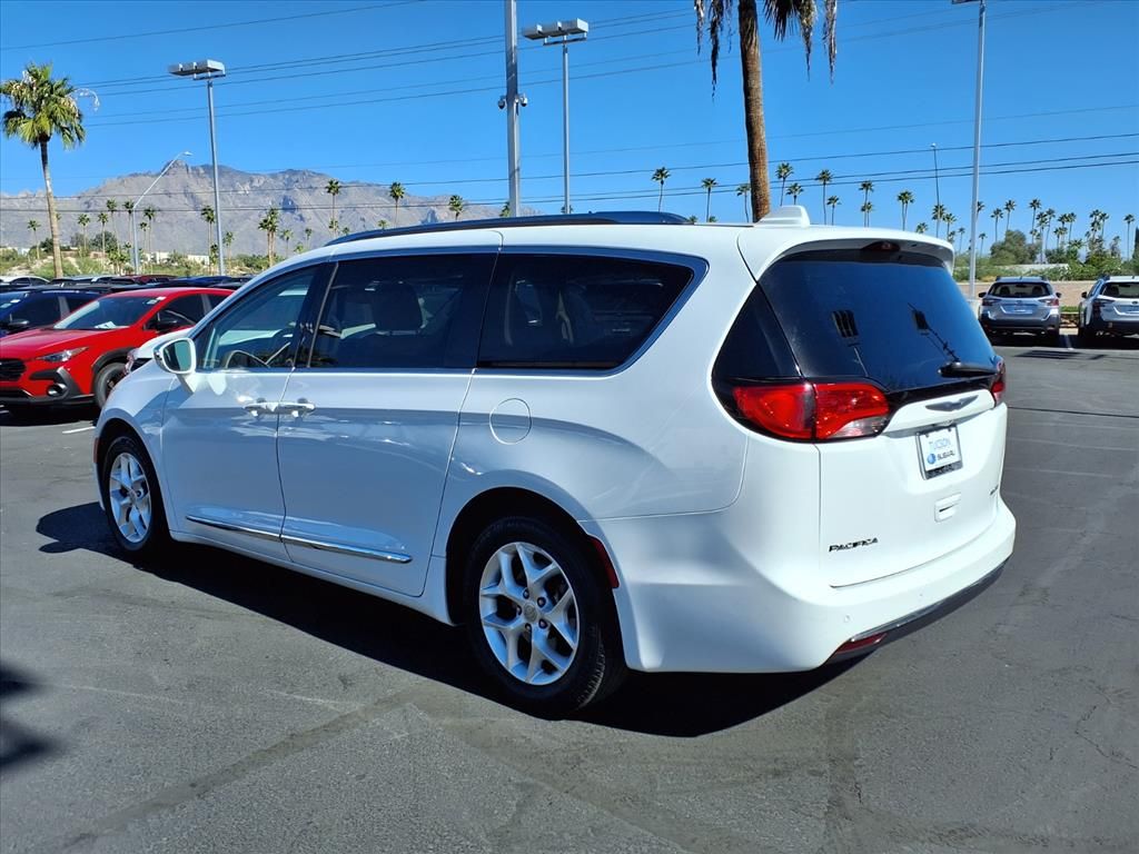 used 2020 Chrysler Pacifica car, priced at $18,500
