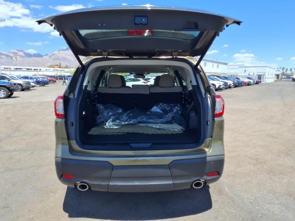 new 2025 Subaru Ascent car, priced at $41,249